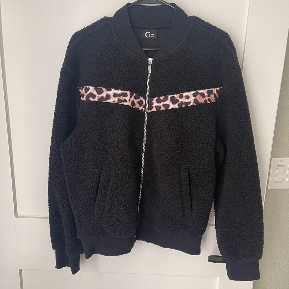 ZYIA Flying V Jacket - Leopard Black Size L